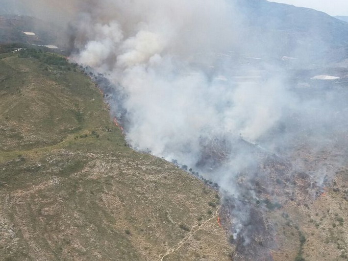 La delegación del Gobierno andaluz en Granada ha activado el nivel 1 del Plan Infoca por un incendio en el paraje Tajo de los Vados de Salobreña 